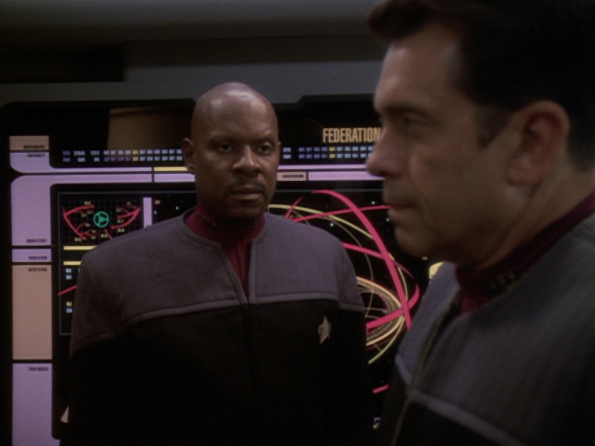 extant_StarTrek_DS9_6x05-FavorTheBold_02389.jpg
