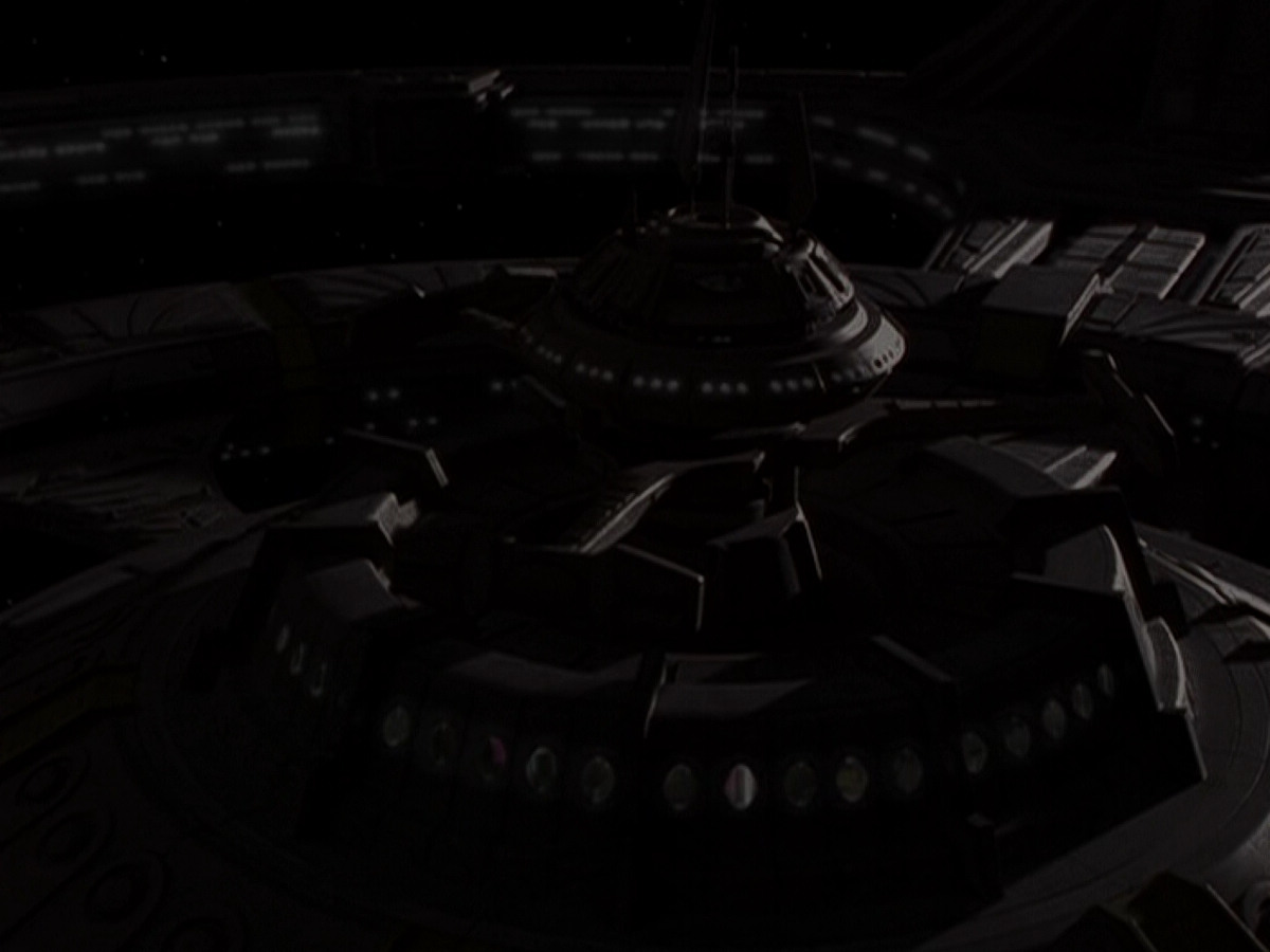 extant_StarTrek_DS9_6x05-FavorTheBold_02413.jpg