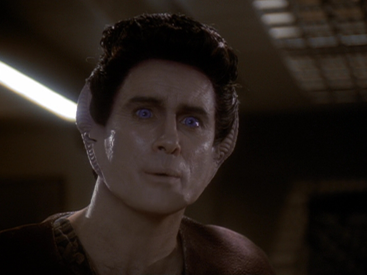 extant_StarTrek_DS9_6x05-FavorTheBold_02435.jpg