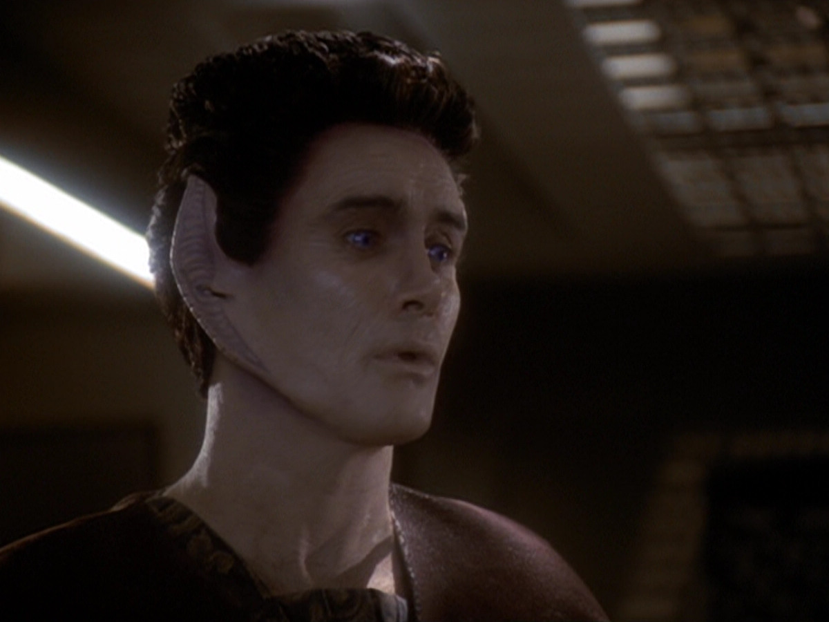 extant_StarTrek_DS9_6x05-FavorTheBold_02456.jpg