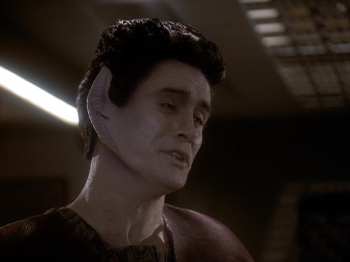 extant_StarTrek_DS9_6x05-FavorTheBold_02464.jpg