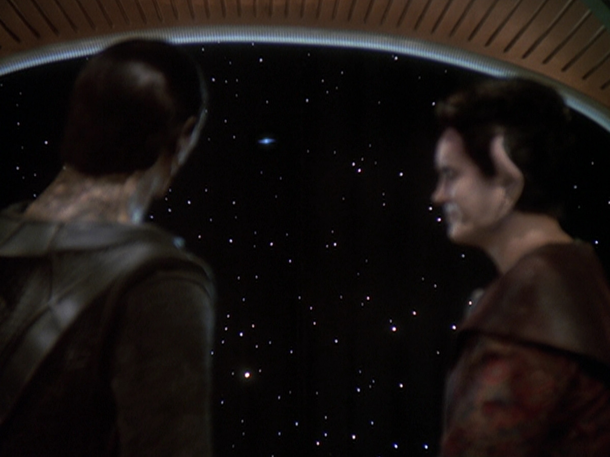 extant_StarTrek_DS9_6x05-FavorTheBold_02474.jpg