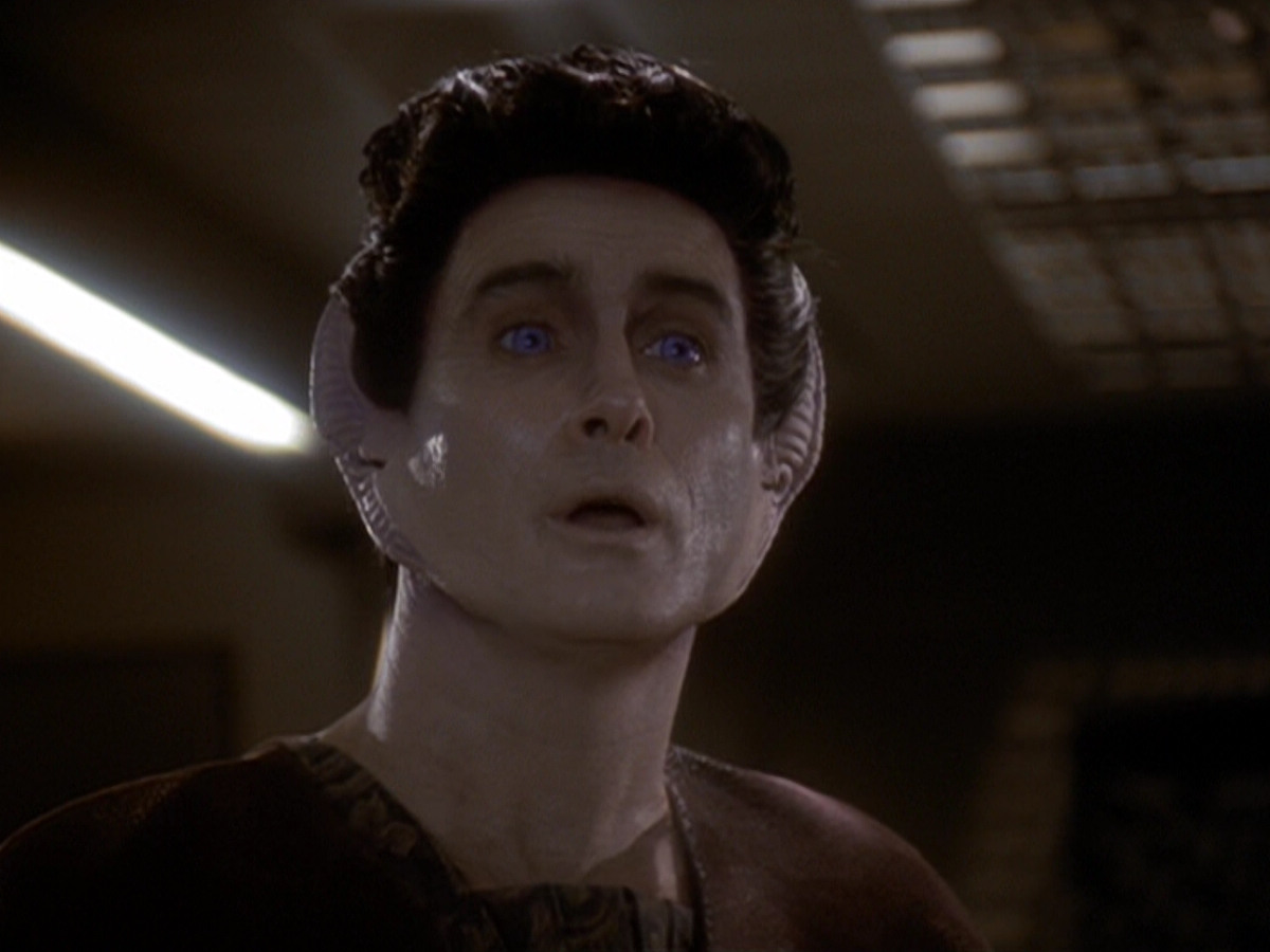extant_StarTrek_DS9_6x05-FavorTheBold_02478.jpg