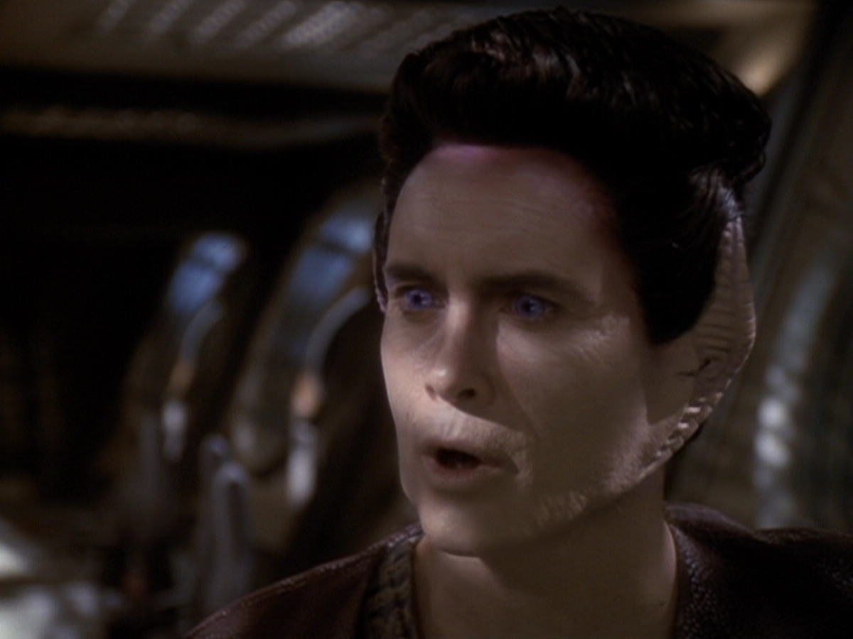 extant_StarTrek_DS9_6x05-FavorTheBold_02576.jpg