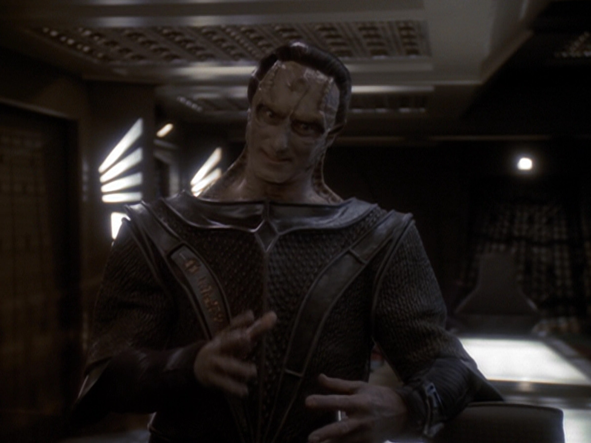 extant_StarTrek_DS9_6x05-FavorTheBold_02623.jpg