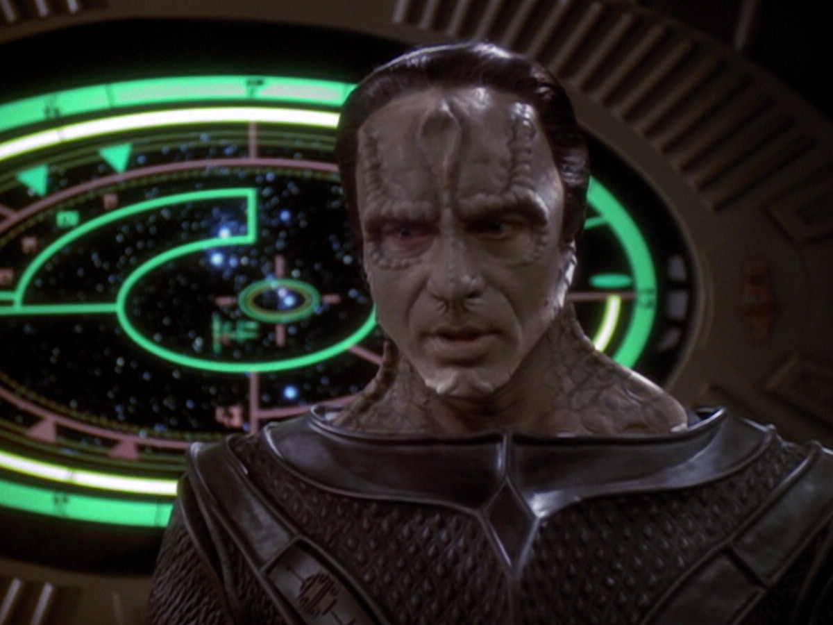 extant_StarTrek_DS9_6x05-FavorTheBold_02646.jpg