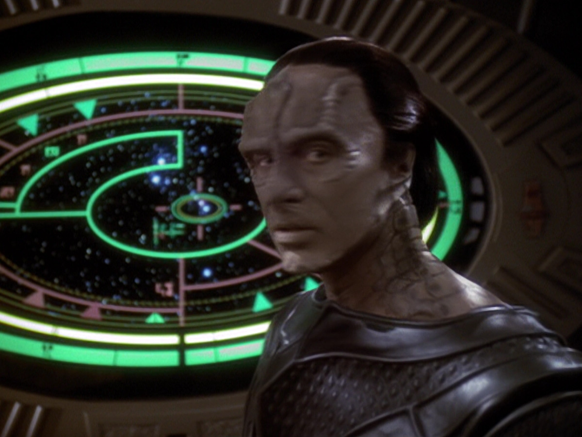 extant_StarTrek_DS9_6x05-FavorTheBold_02653.jpg