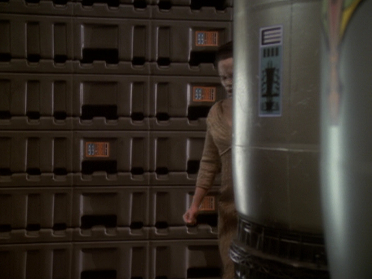 extant_StarTrek_DS9_6x05-FavorTheBold_02691.jpg