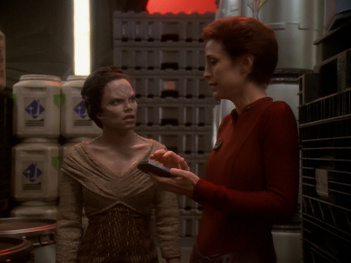 extant_StarTrek_DS9_6x05-FavorTheBold_02713.jpg