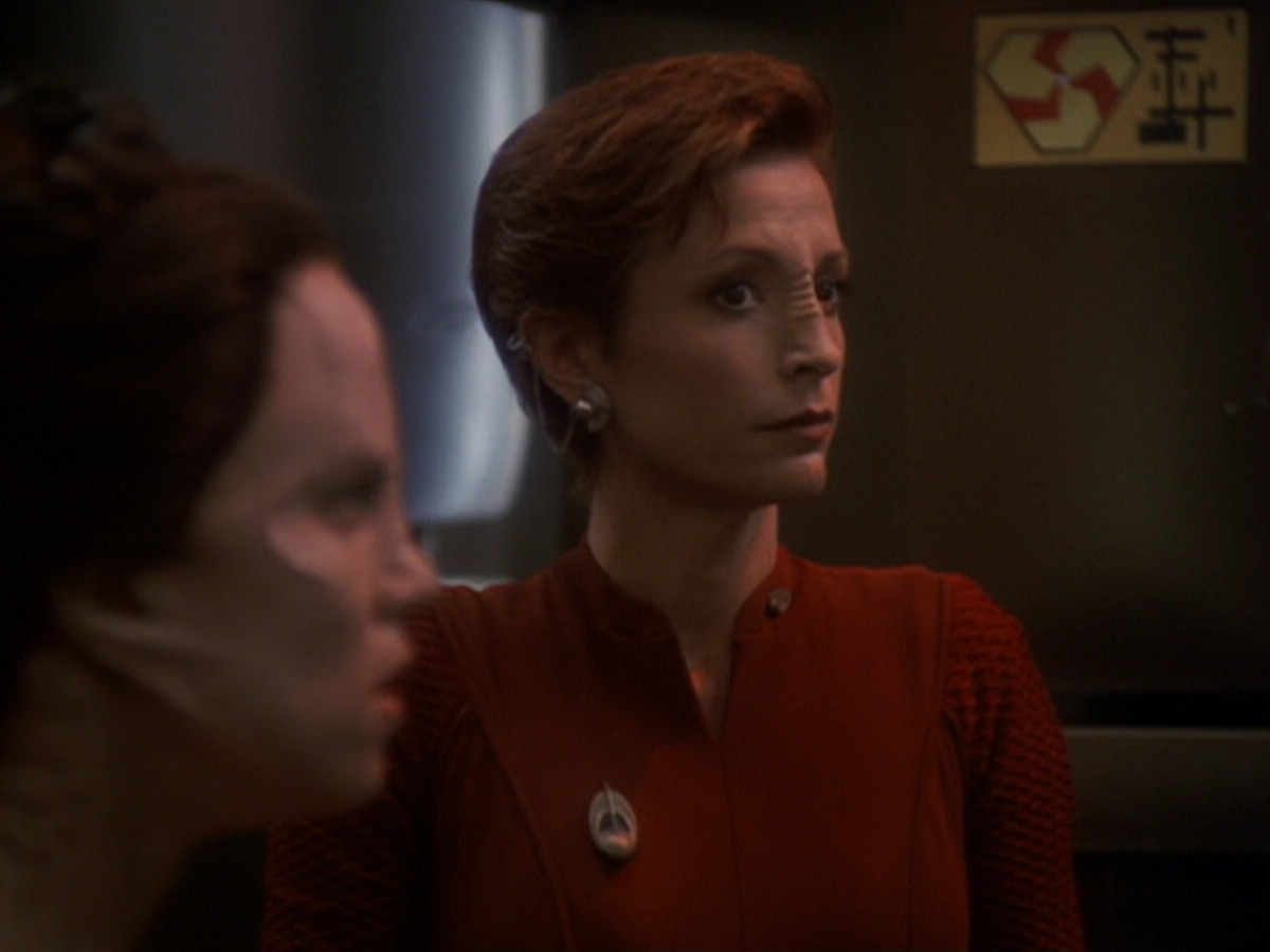extant_StarTrek_DS9_6x05-FavorTheBold_02759.jpg