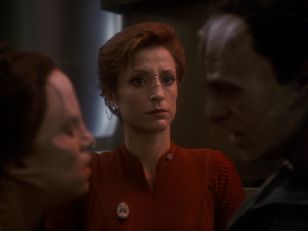 extant_StarTrek_DS9_6x05-FavorTheBold_02764.jpg