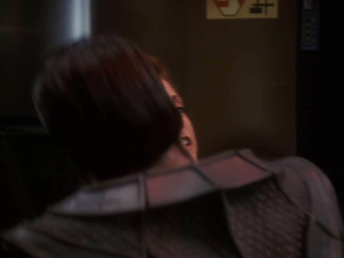 extant_StarTrek_DS9_6x05-FavorTheBold_02824.jpg