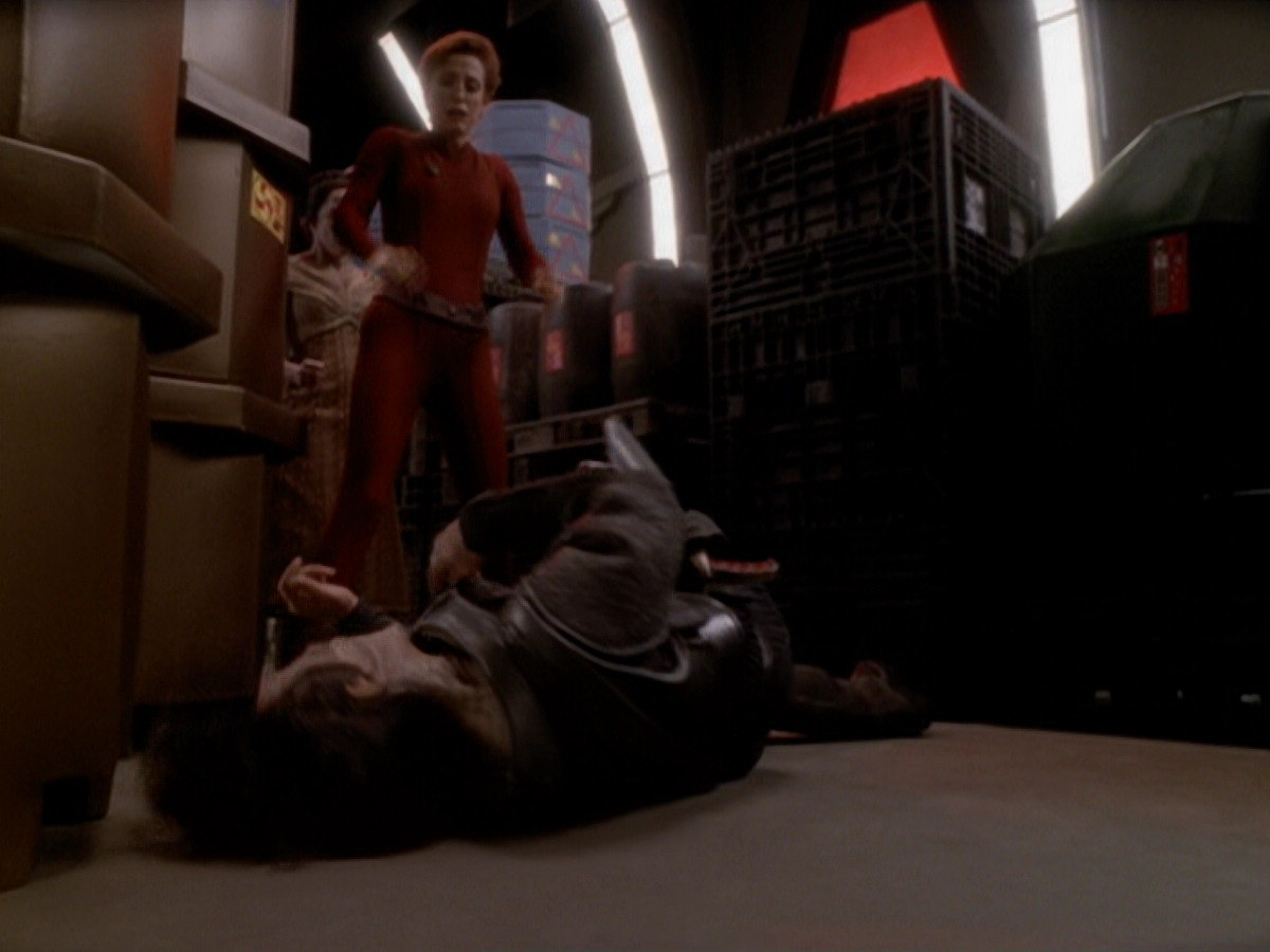 extant_StarTrek_DS9_6x05-FavorTheBold_02836.jpg