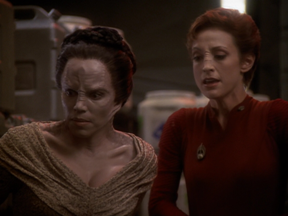 extant_StarTrek_DS9_6x05-FavorTheBold_02844.jpg
