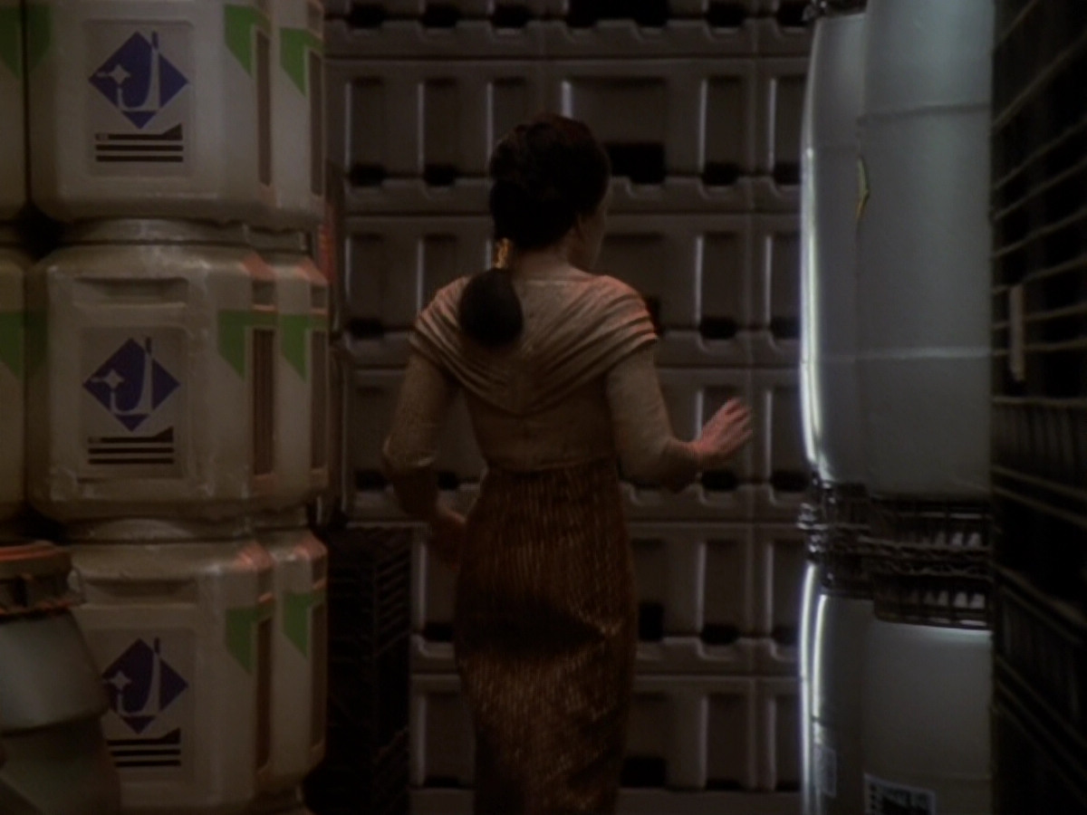 extant_StarTrek_DS9_6x05-FavorTheBold_02862.jpg