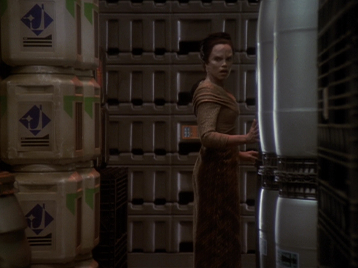 extant_StarTrek_DS9_6x05-FavorTheBold_02863.jpg