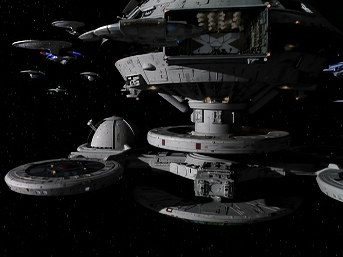 extant_StarTrek_DS9_6x05-FavorTheBold_02870.jpg