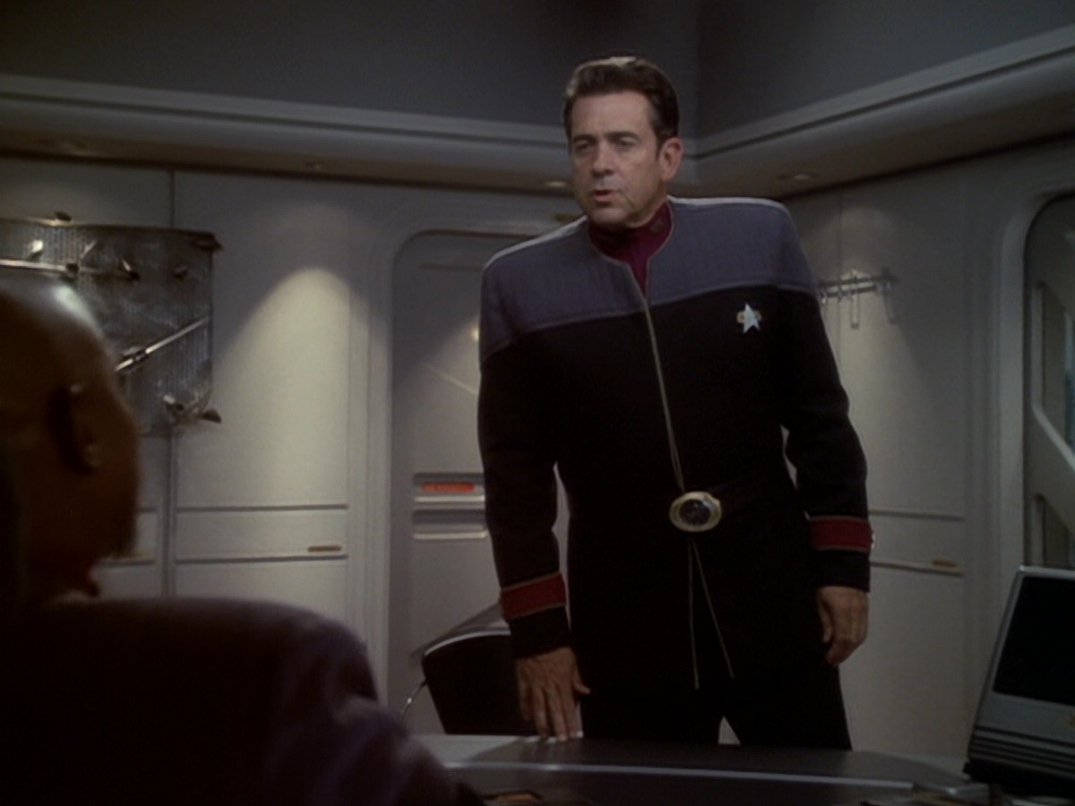 extant_StarTrek_DS9_6x05-FavorTheBold_02880.jpg