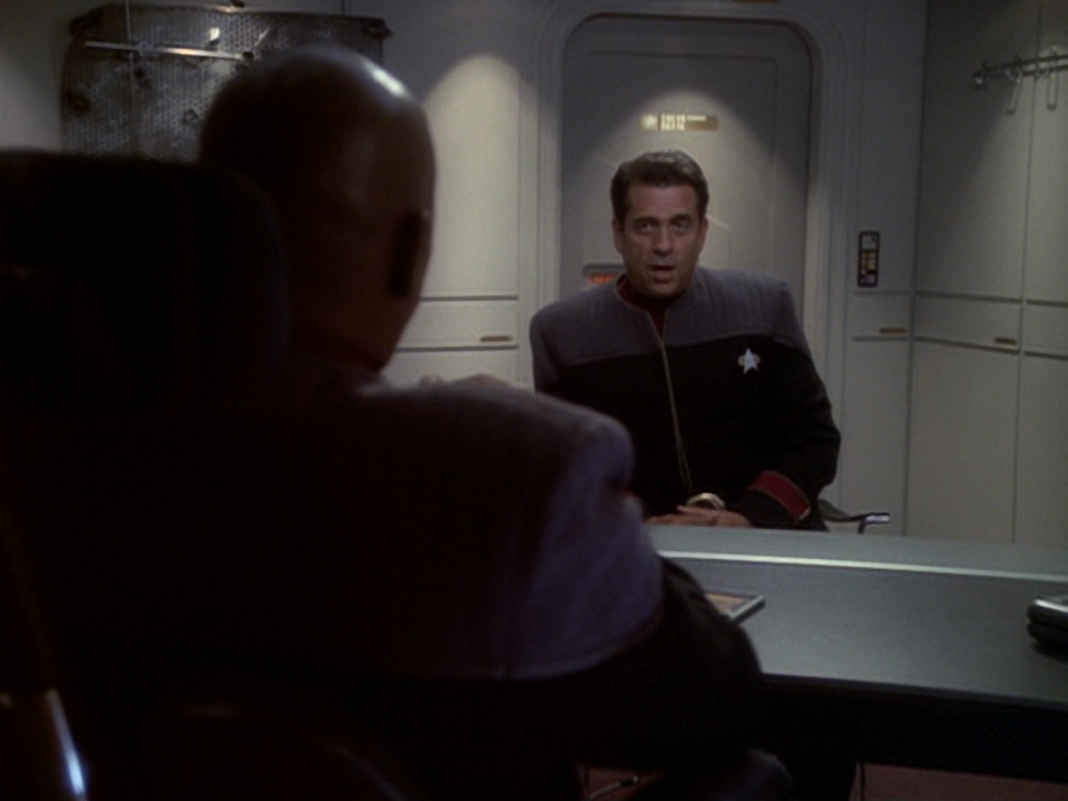 extant_StarTrek_DS9_6x05-FavorTheBold_02890.jpg