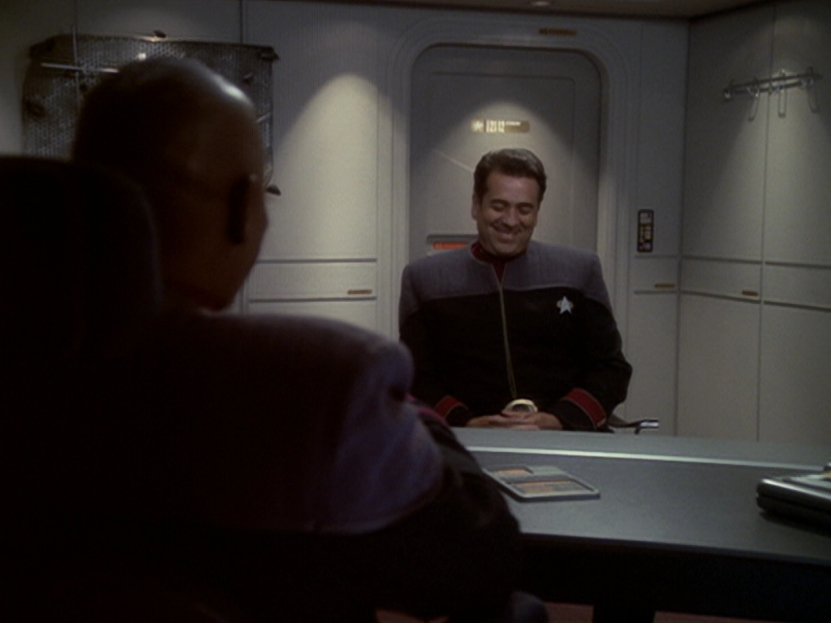 extant_StarTrek_DS9_6x05-FavorTheBold_02894.jpg