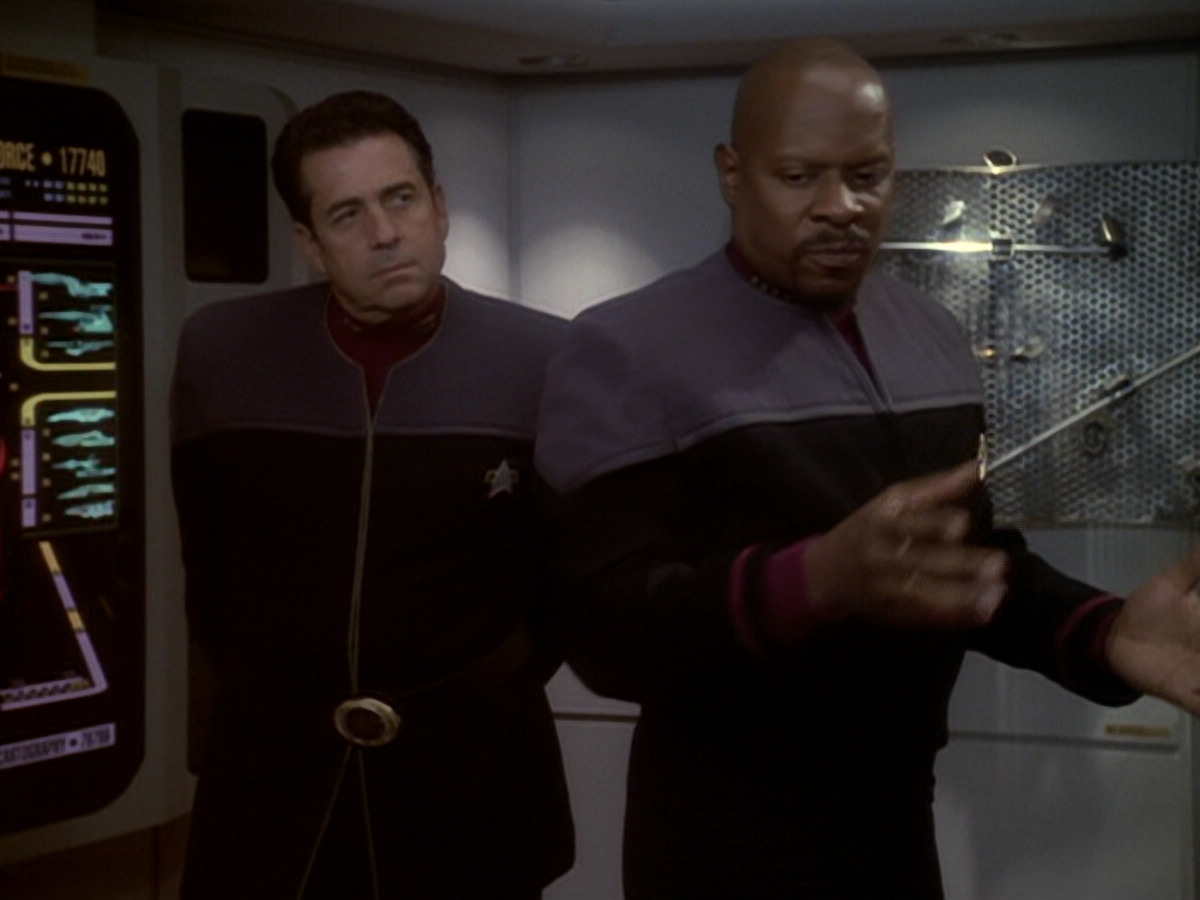 extant_StarTrek_DS9_6x05-FavorTheBold_02974.jpg