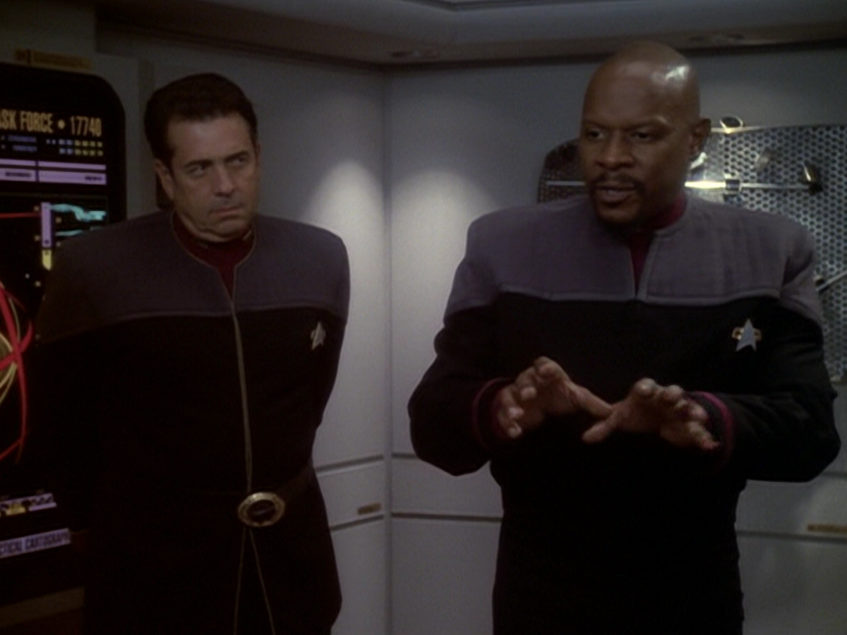 extant_StarTrek_DS9_6x05-FavorTheBold_02977.jpg