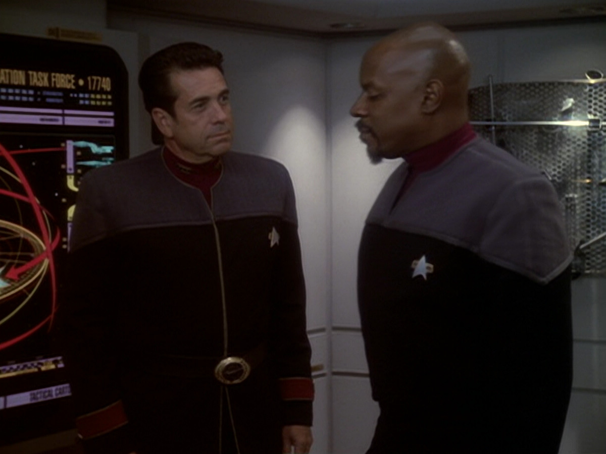 extant_StarTrek_DS9_6x05-FavorTheBold_03003.jpg