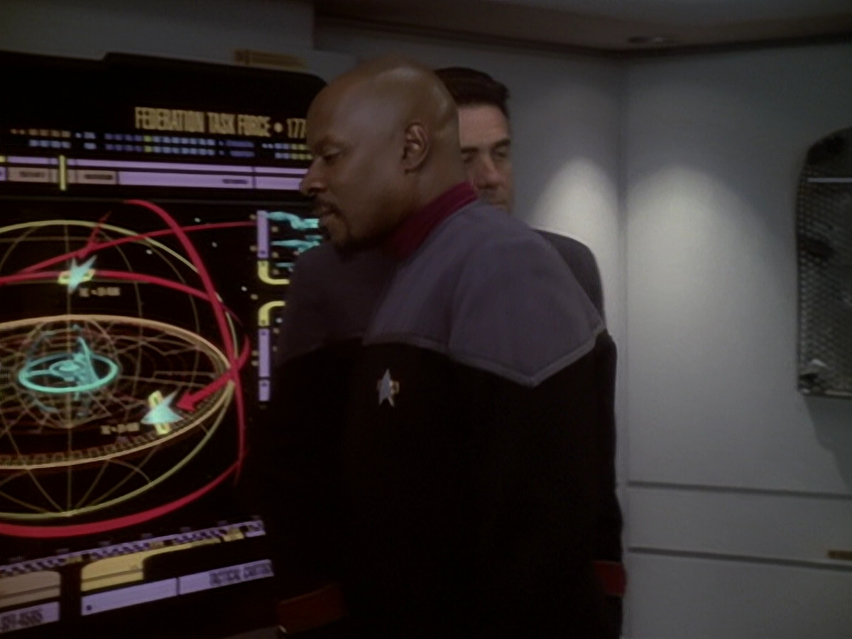 extant_StarTrek_DS9_6x05-FavorTheBold_03005.jpg