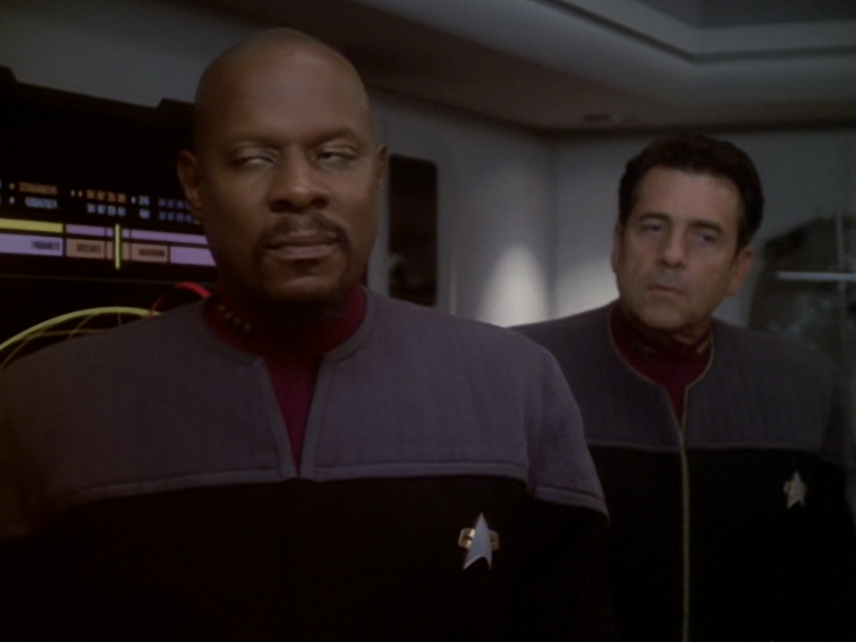 extant_StarTrek_DS9_6x05-FavorTheBold_03011.jpg