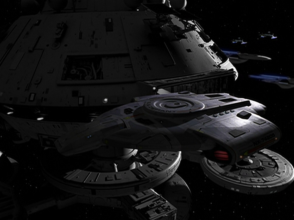 extant_StarTrek_DS9_6x05-FavorTheBold_03031.jpg