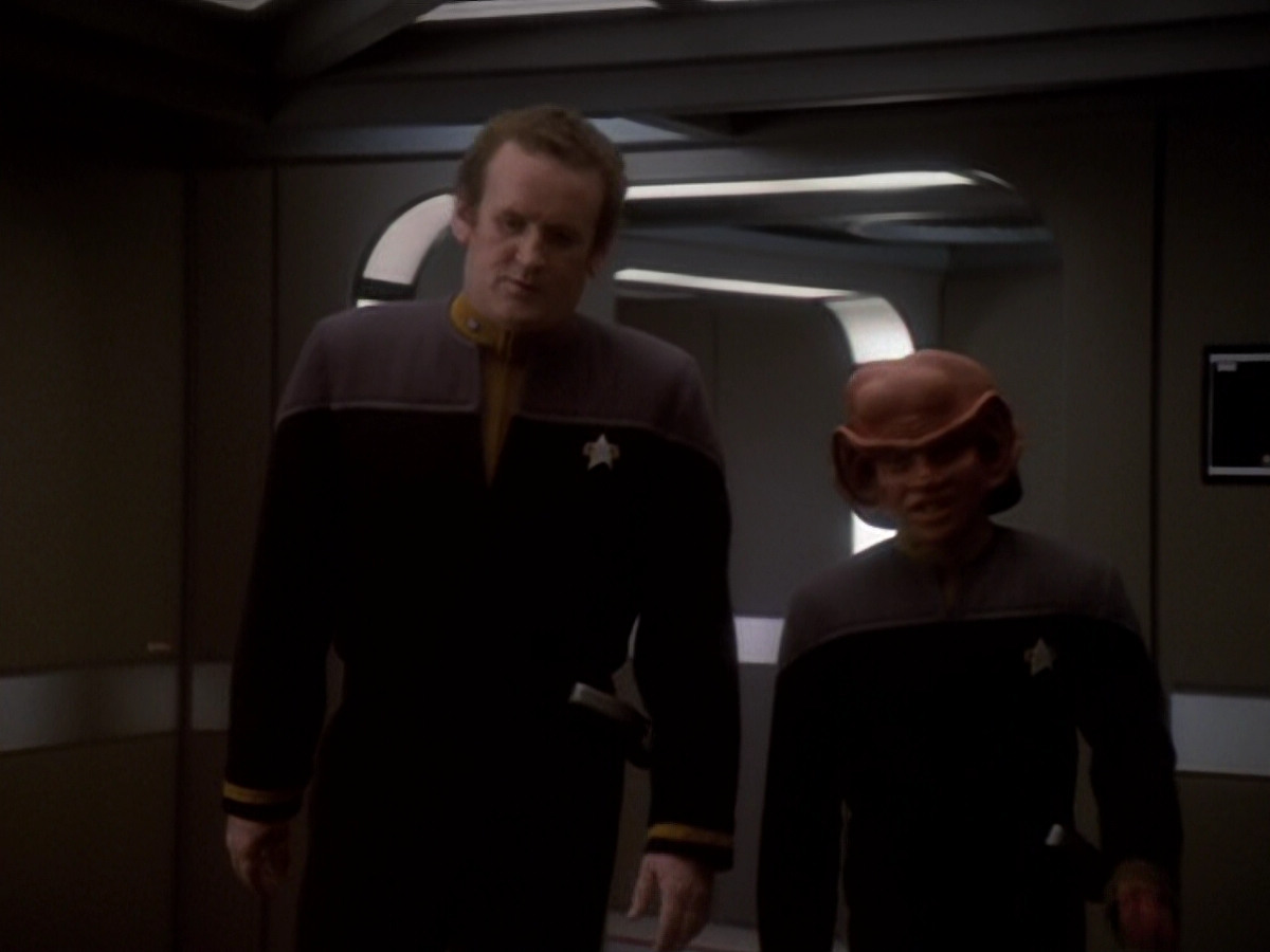extant_StarTrek_DS9_6x05-FavorTheBold_03064.jpg