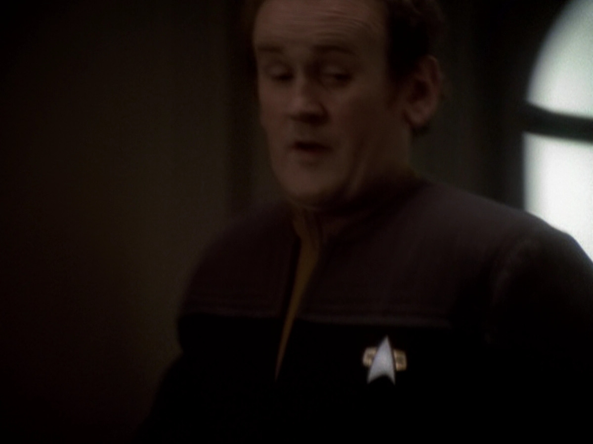 extant_StarTrek_DS9_6x05-FavorTheBold_03067.jpg
