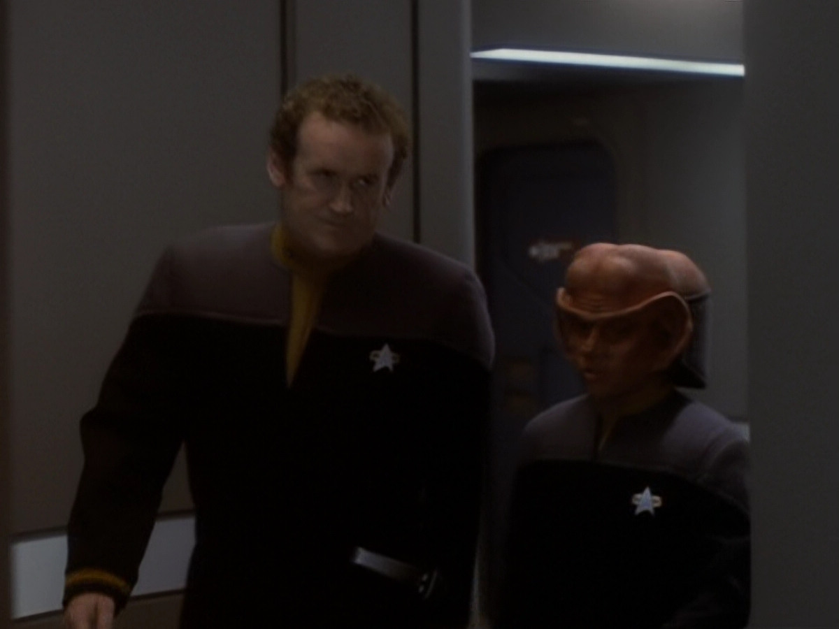 extant_StarTrek_DS9_6x05-FavorTheBold_03077.jpg