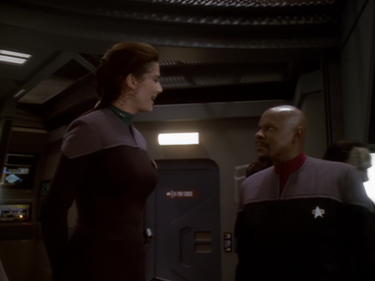 extant_StarTrek_DS9_6x05-FavorTheBold_03109.jpg