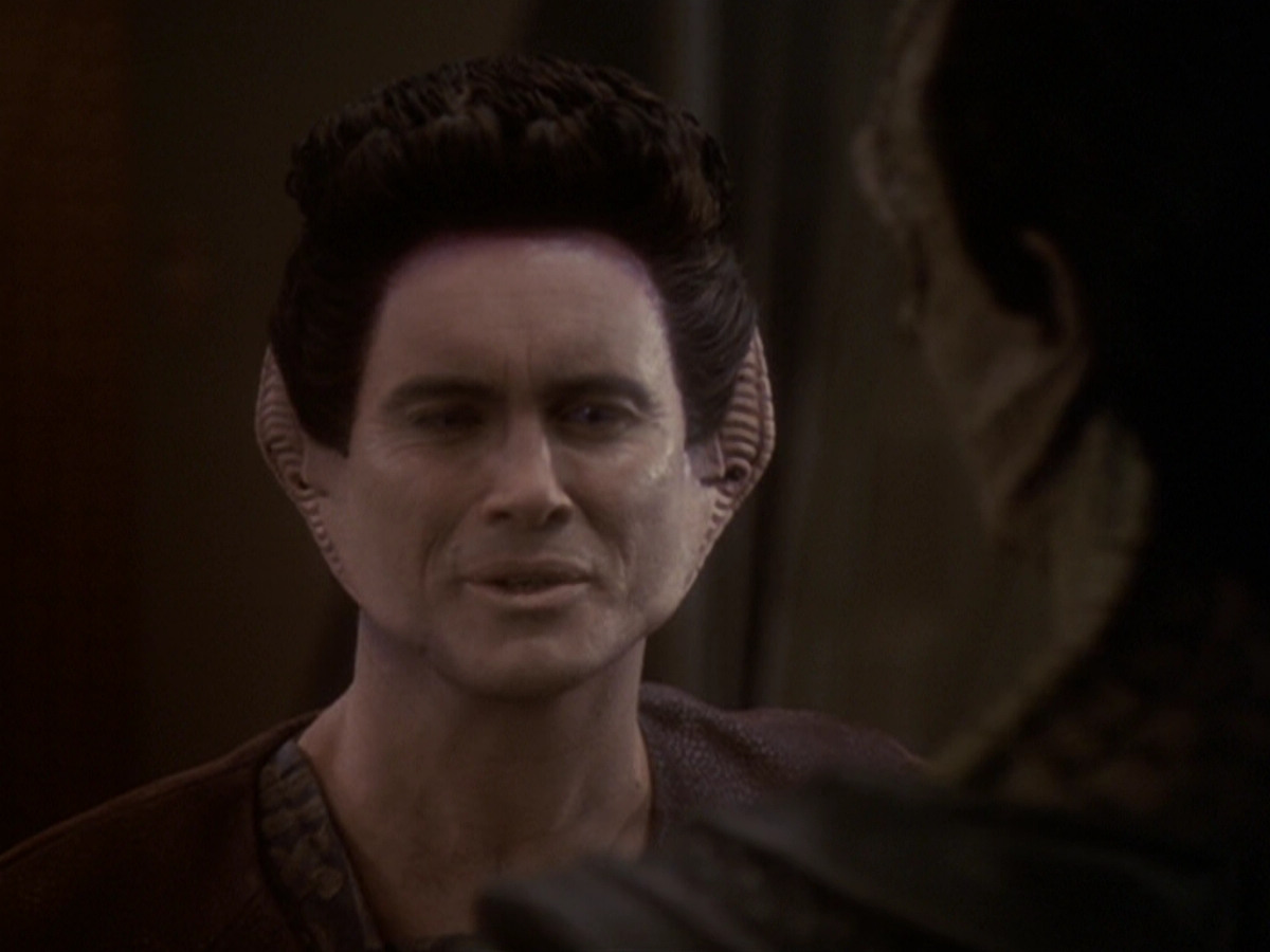 extant_StarTrek_DS9_6x05-FavorTheBold_03171.jpg