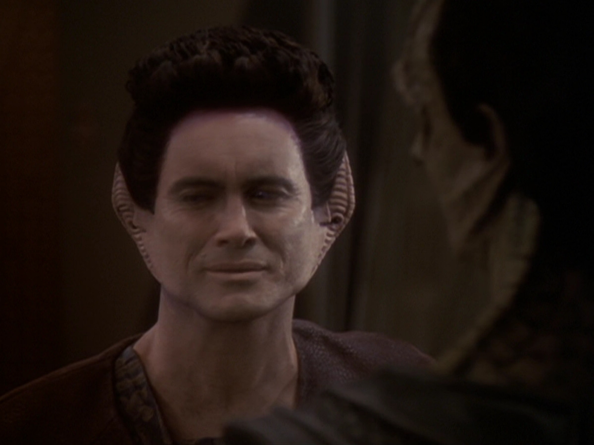 extant_StarTrek_DS9_6x05-FavorTheBold_03173.jpg
