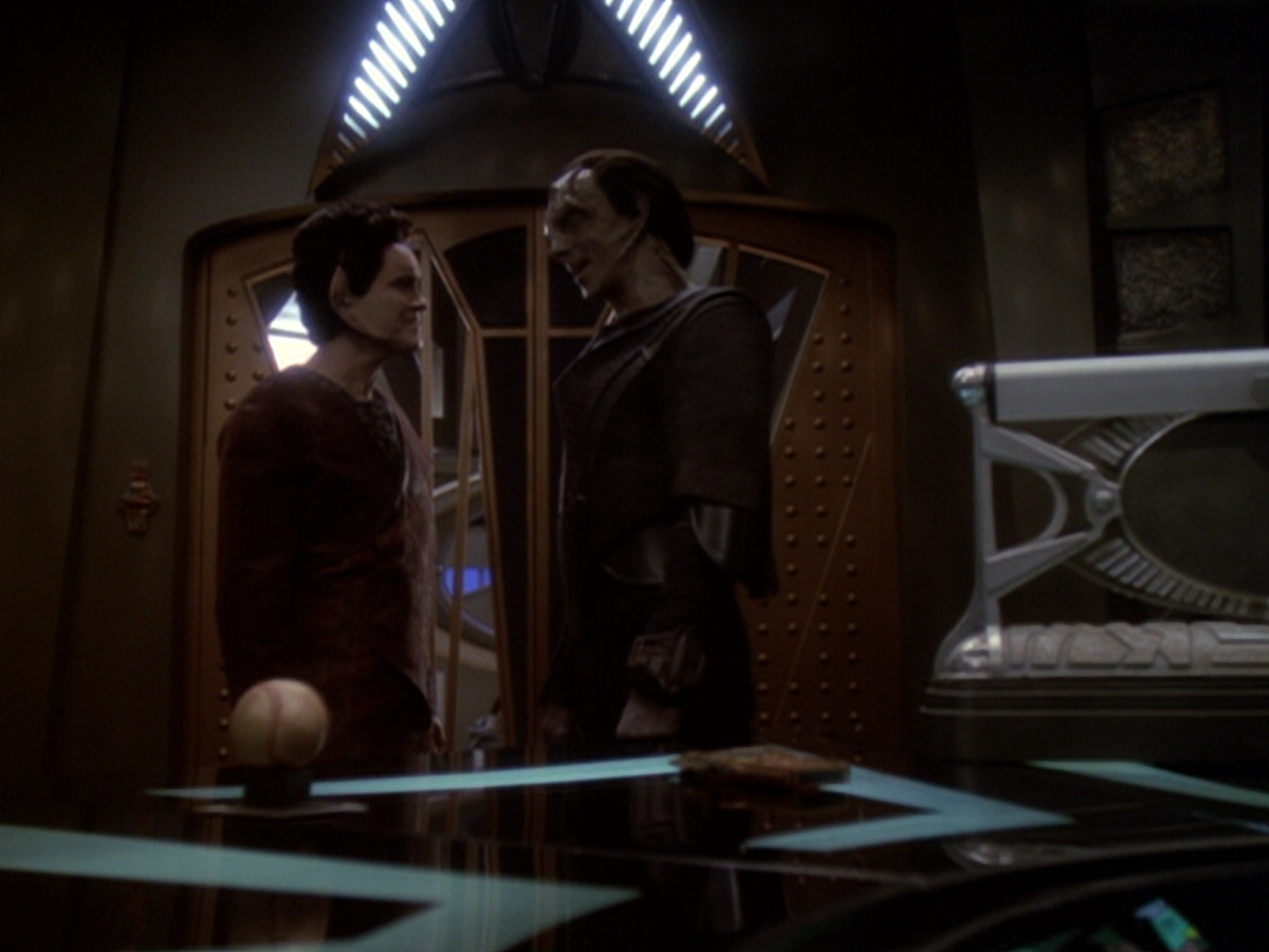 extant_StarTrek_DS9_6x05-FavorTheBold_03186.jpg