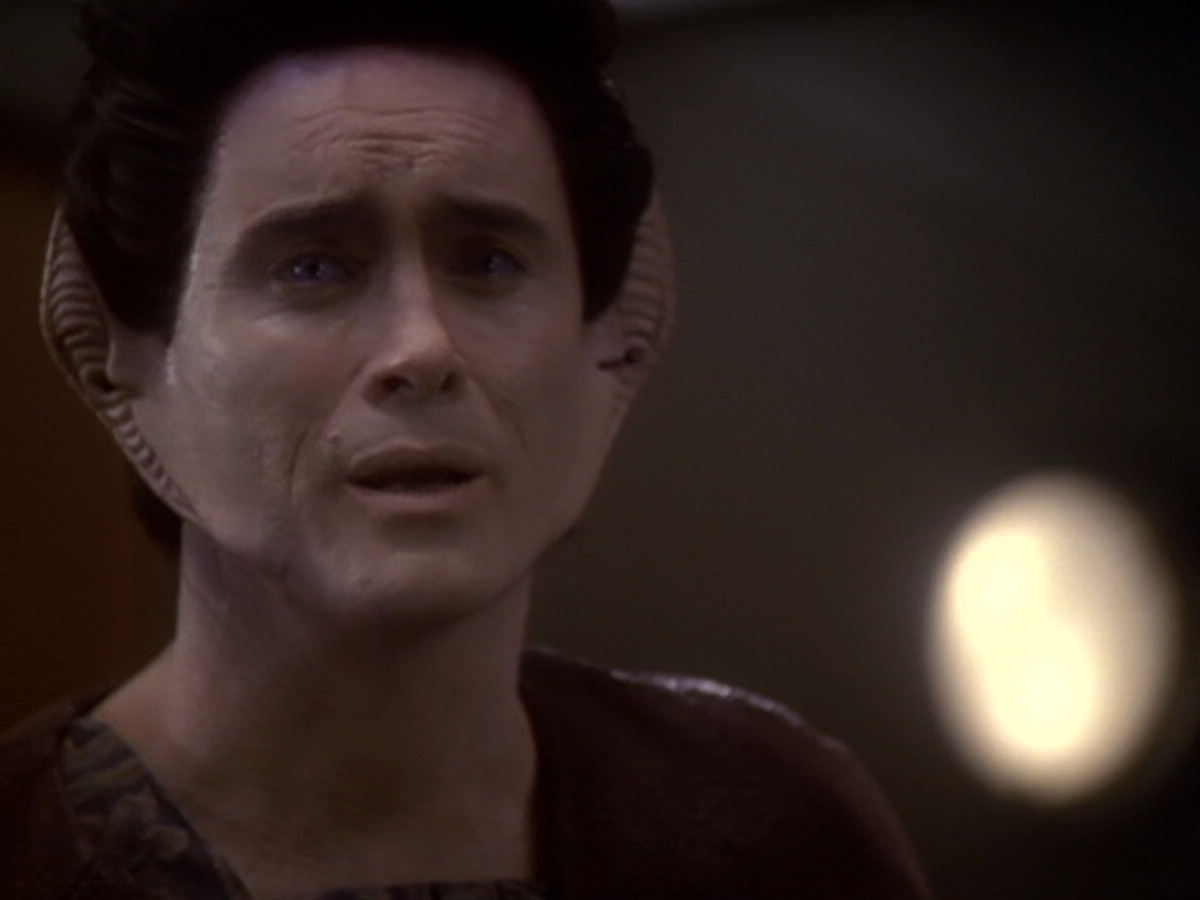 extant_StarTrek_DS9_6x05-FavorTheBold_03267.jpg