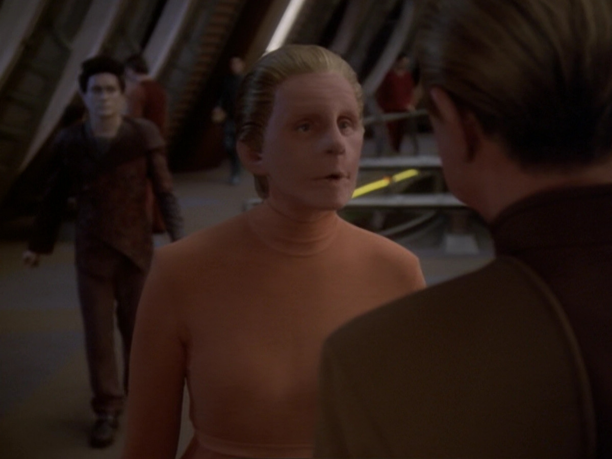 extant_StarTrek_DS9_6x05-FavorTheBold_03399.jpg