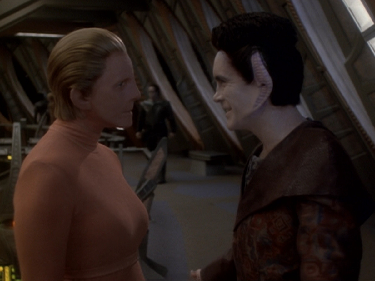 extant_StarTrek_DS9_6x05-FavorTheBold_03458.jpg