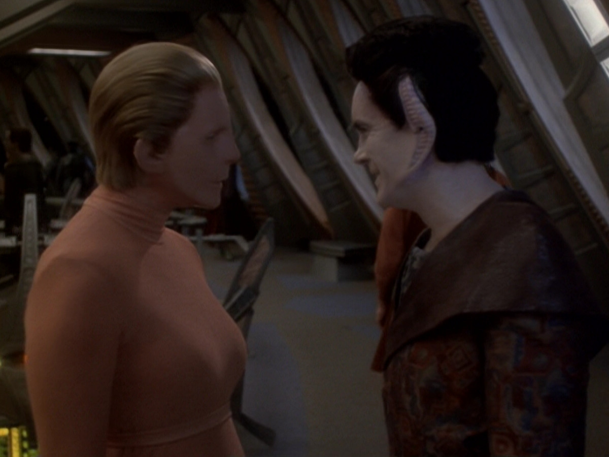 extant_StarTrek_DS9_6x05-FavorTheBold_03462.jpg