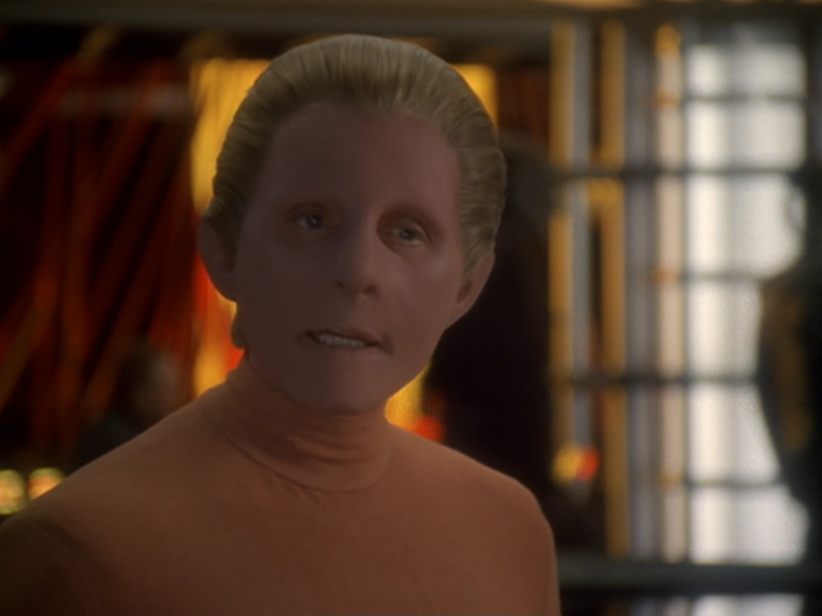 extant_StarTrek_DS9_6x05-FavorTheBold_03465.jpg