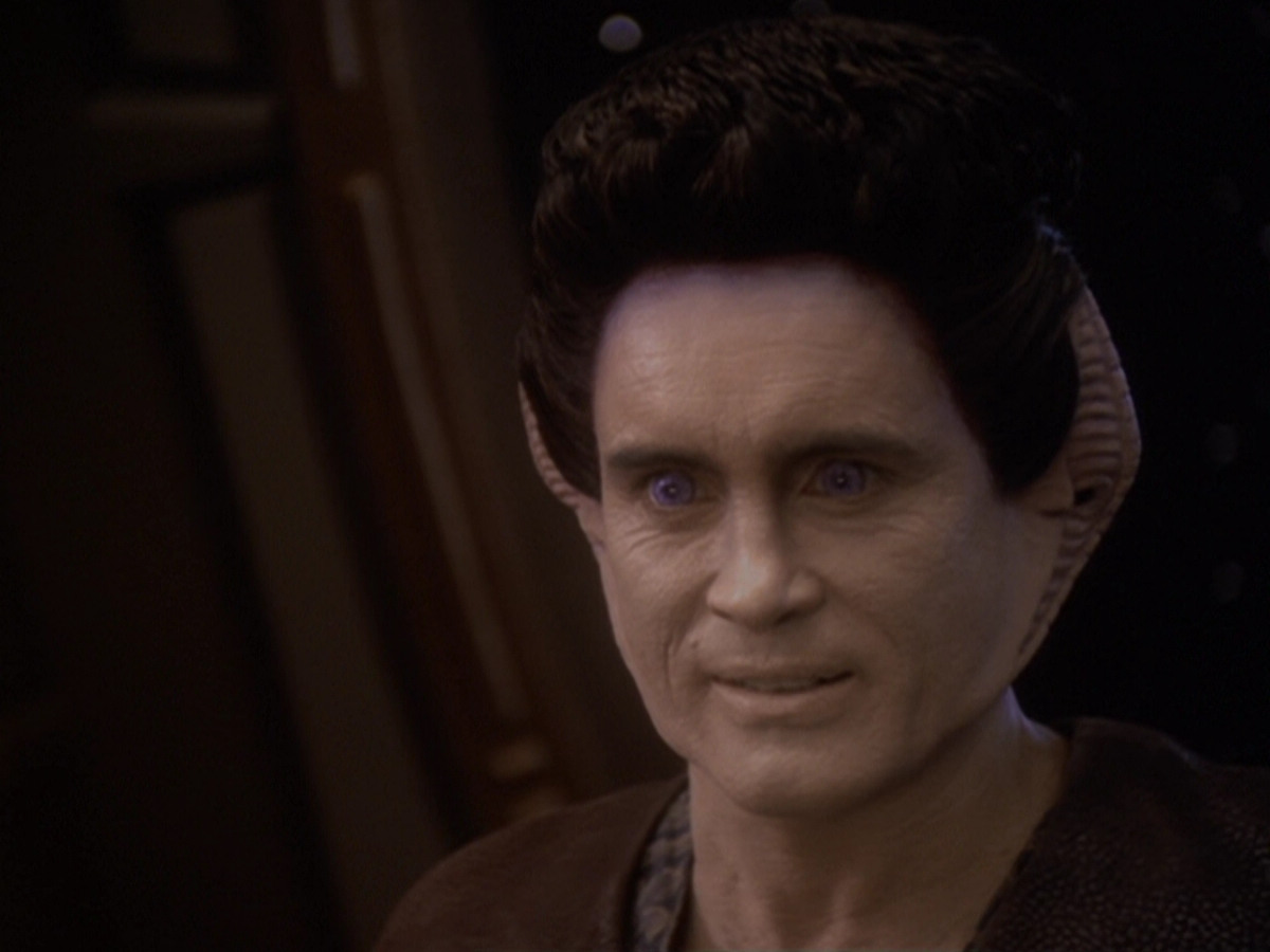 extant_StarTrek_DS9_6x05-FavorTheBold_03469.jpg