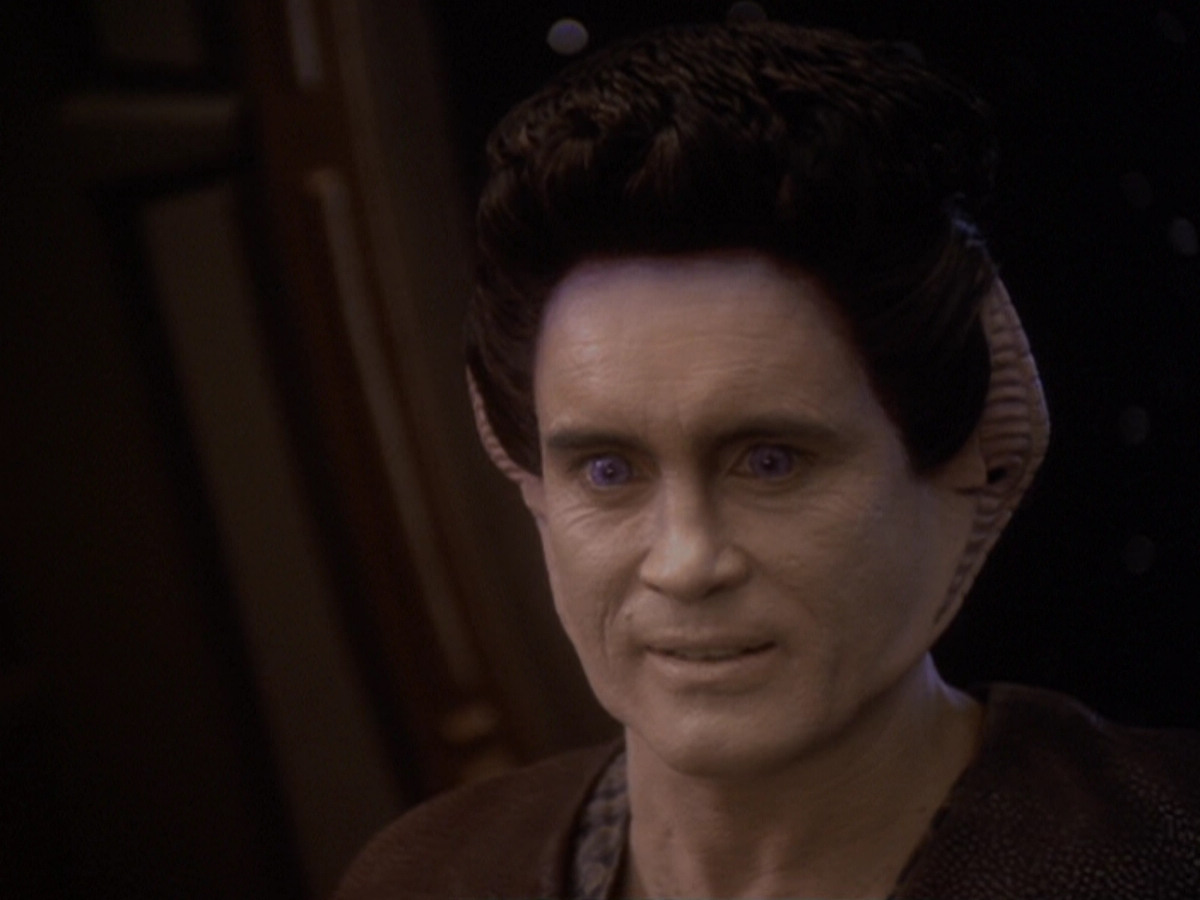 extant_StarTrek_DS9_6x05-FavorTheBold_03471.jpg
