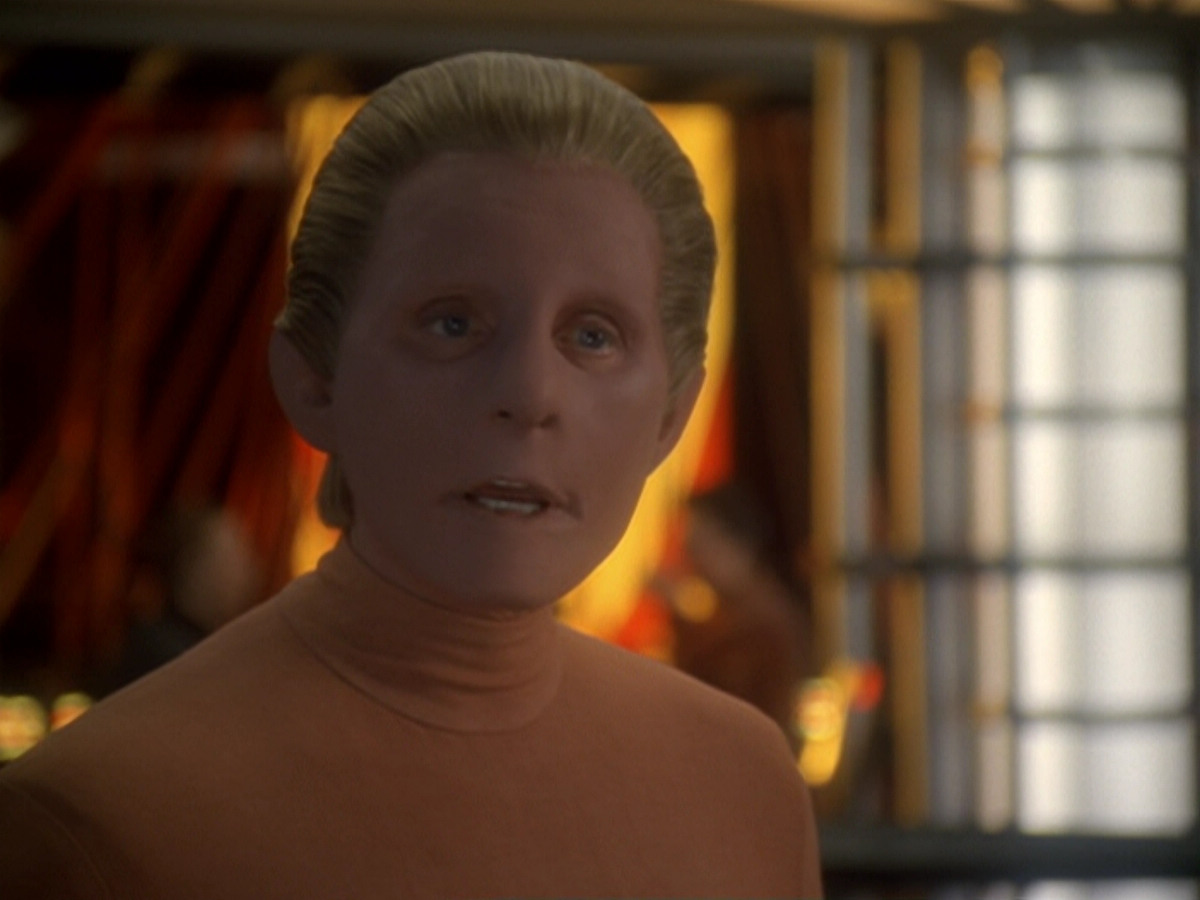 extant_StarTrek_DS9_6x05-FavorTheBold_03472.jpg