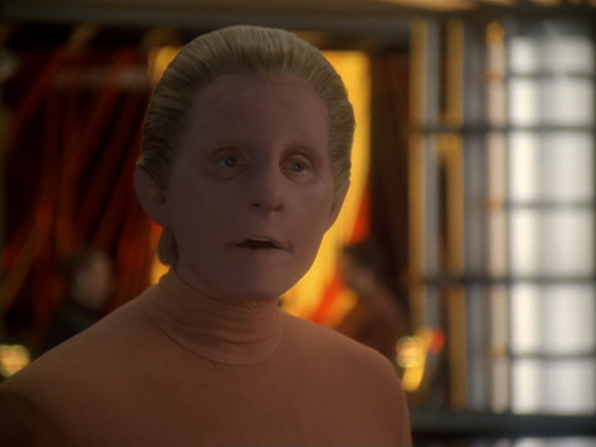 extant_StarTrek_DS9_6x05-FavorTheBold_03478.jpg