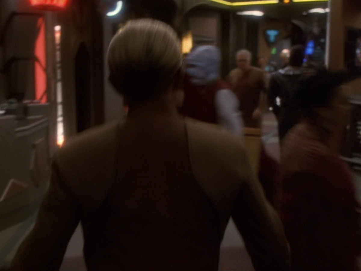 extant_StarTrek_DS9_6x05-FavorTheBold_03519.jpg