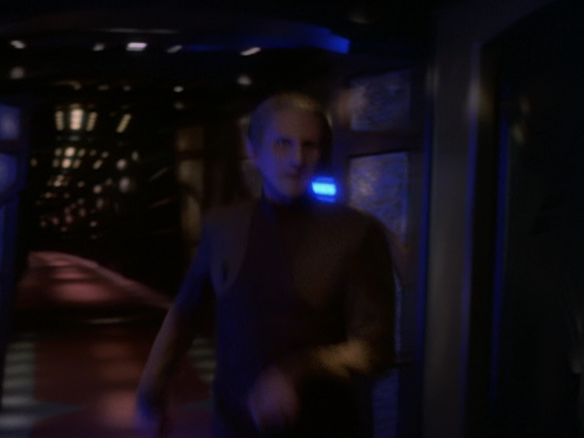 extant_StarTrek_DS9_6x05-FavorTheBold_03540.jpg