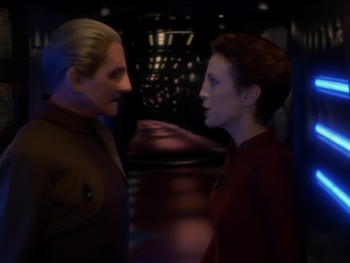 extant_StarTrek_DS9_6x05-FavorTheBold_03549.jpg