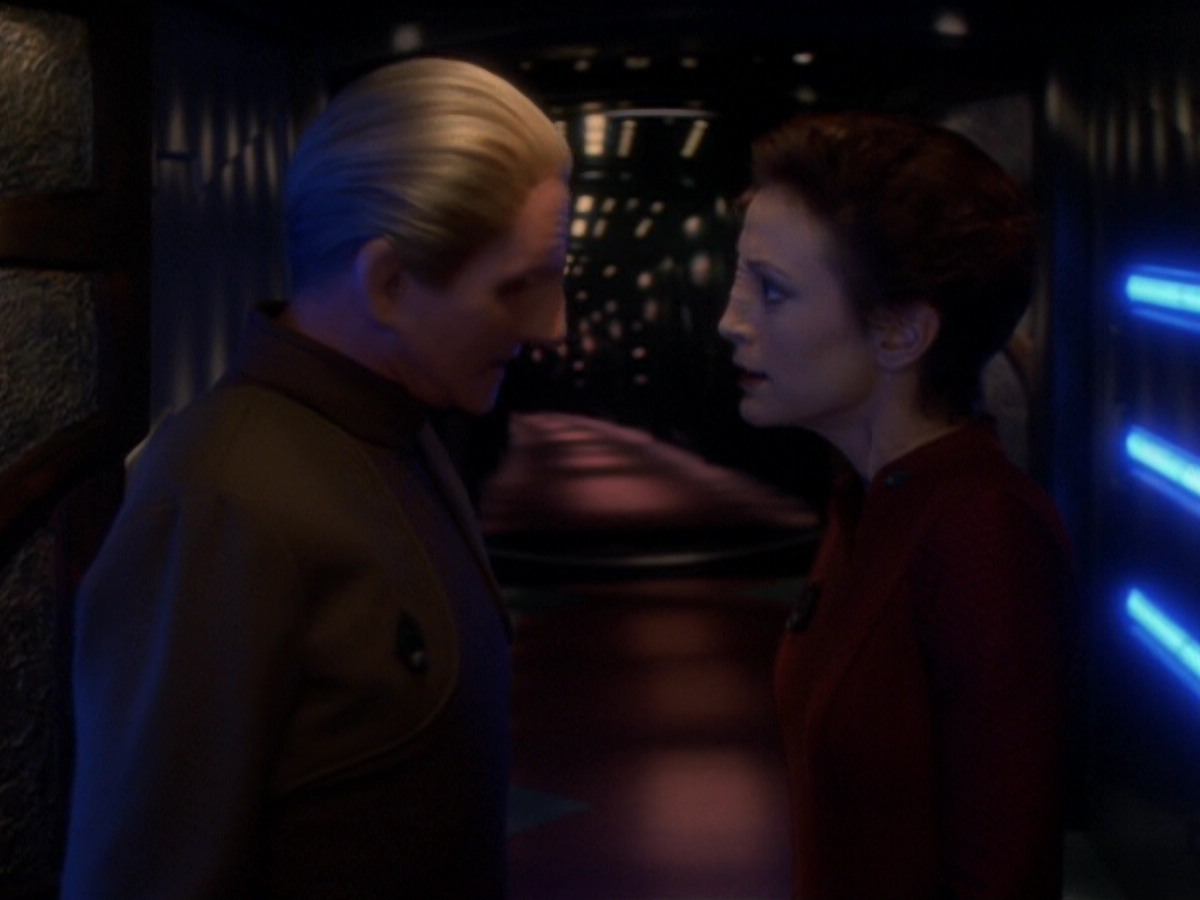 extant_StarTrek_DS9_6x05-FavorTheBold_03553.jpg